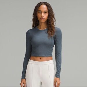 Lululemon Women’s Hold Tight Straight-Hem Cropped Long-Sleeve Shirt